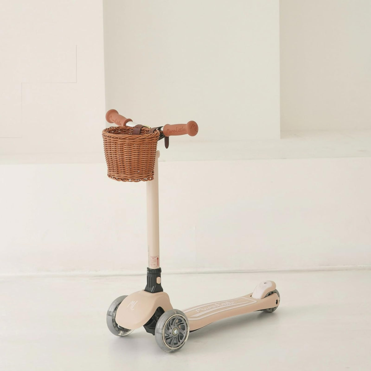 3-Wheel Foldable Toddler Scooter with LED Light-Up Wheels P543281