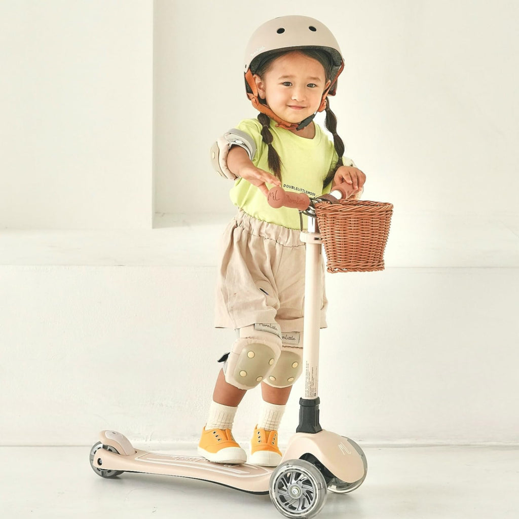 3-Wheel Foldable Toddler Scooter with LED Light-Up Wheels P543281