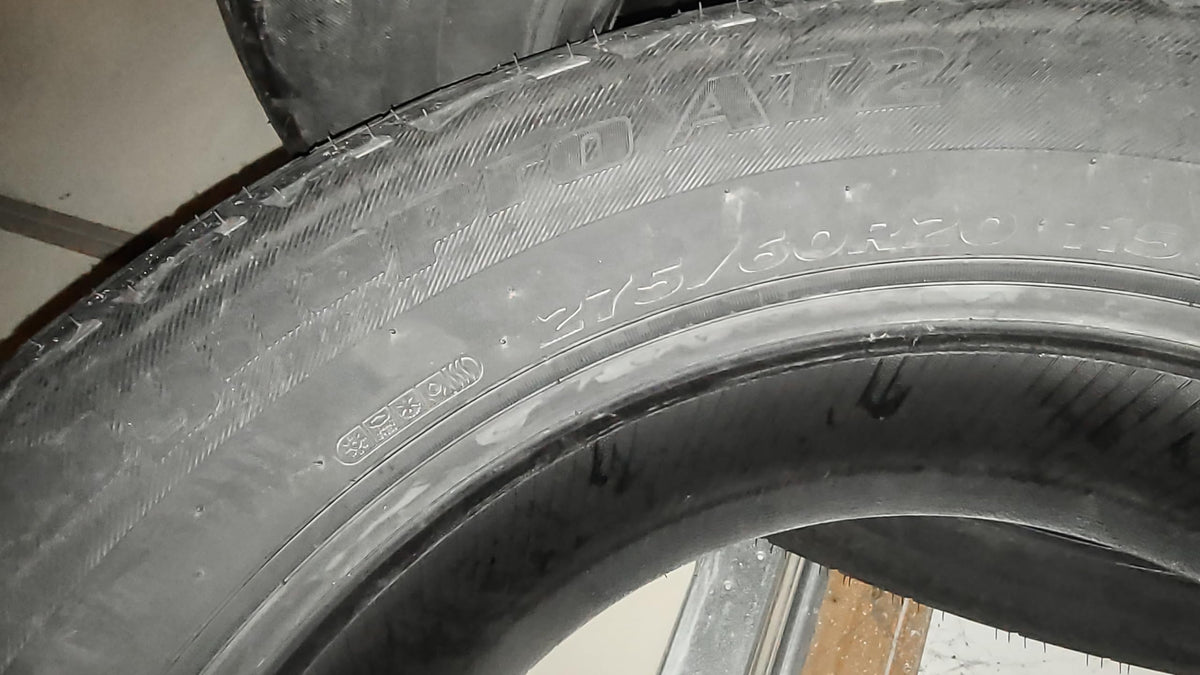 275/60R20 115T Tire J146