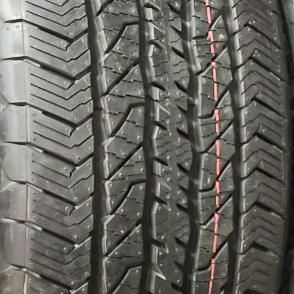 275/60R20 115T Tire J146