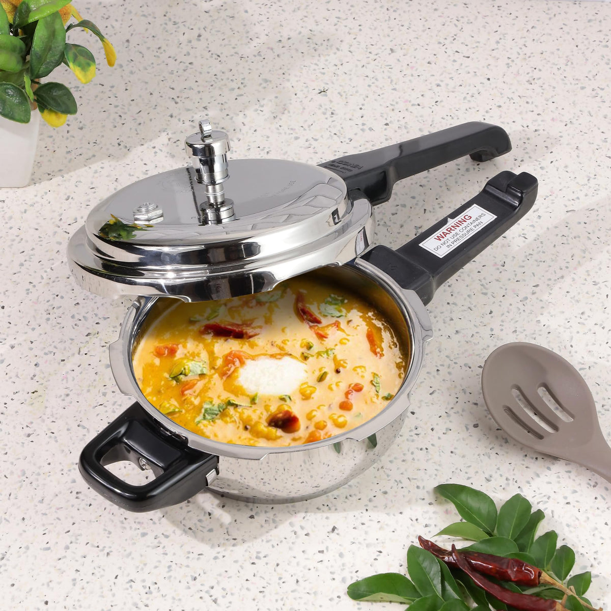 Stainless Steel 3 Litres Pressure Pan with Lid L61763